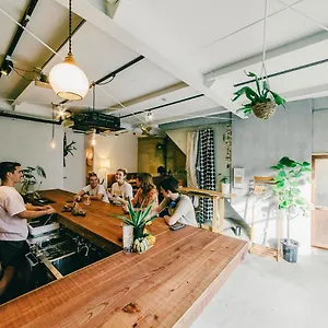 Hippo And Cafe Bar ゲストハウス